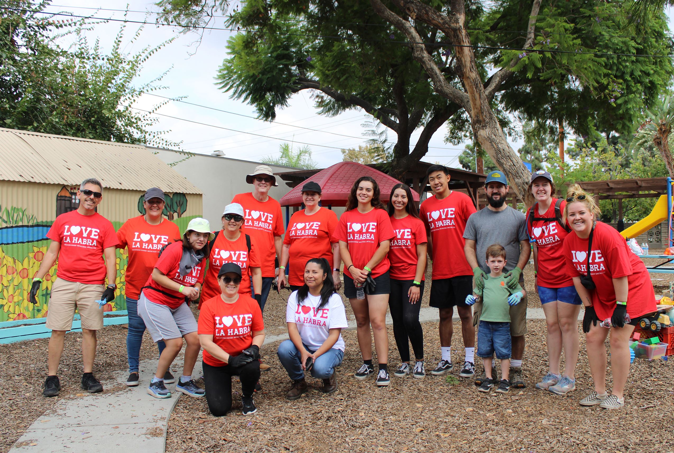  group of volunteers Love La Habra 2022